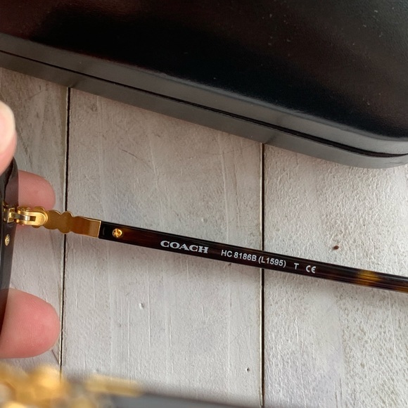 Coach Sunglasses HC8186B Dark Tortoise - Picture 5 of 7